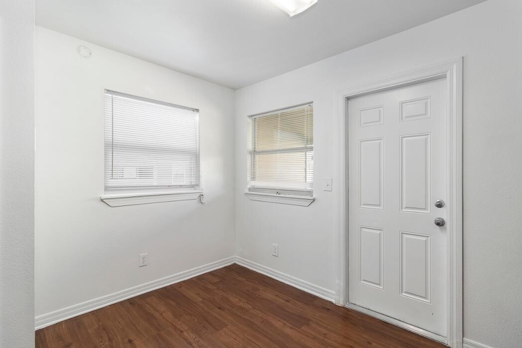 Images Woodlake Villas