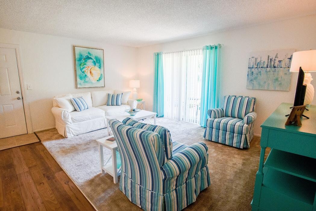 Images Woodlake Villas