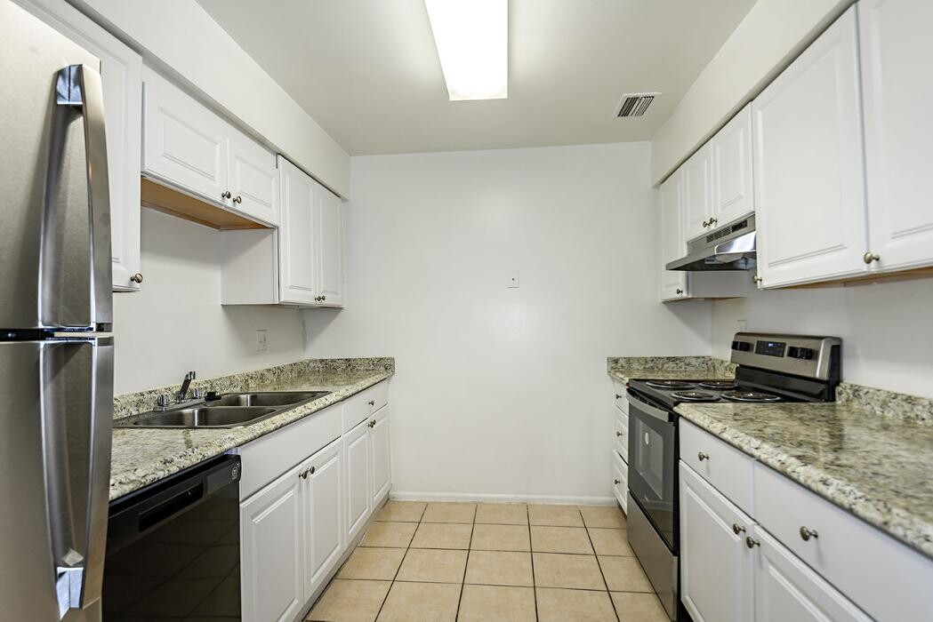 Images Woodlake Villas