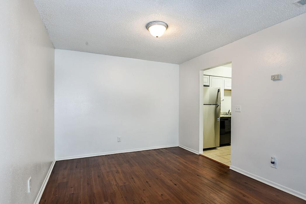 Images Woodlake Villas
