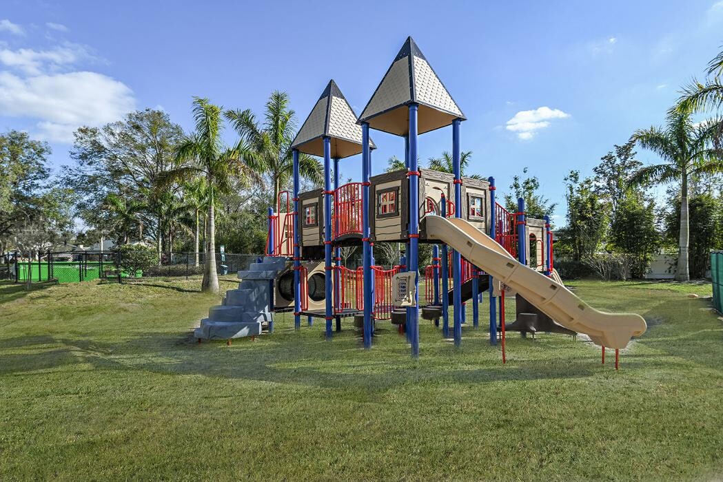 Images Woodlake Villas