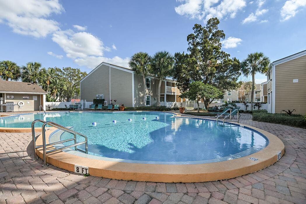 Images Woodlake Villas