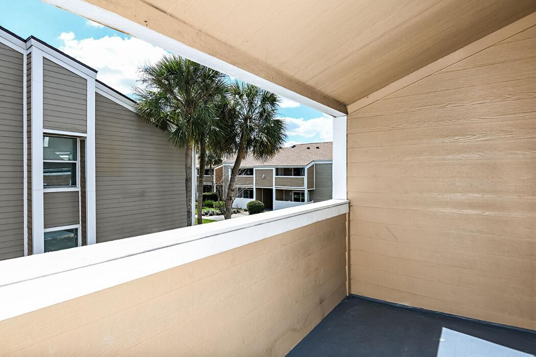Images Woodlake Villas