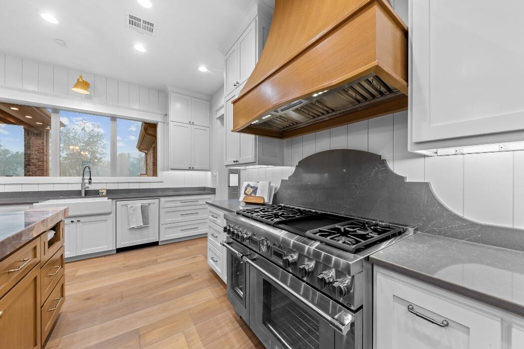 Images MTTS Granite & Marble