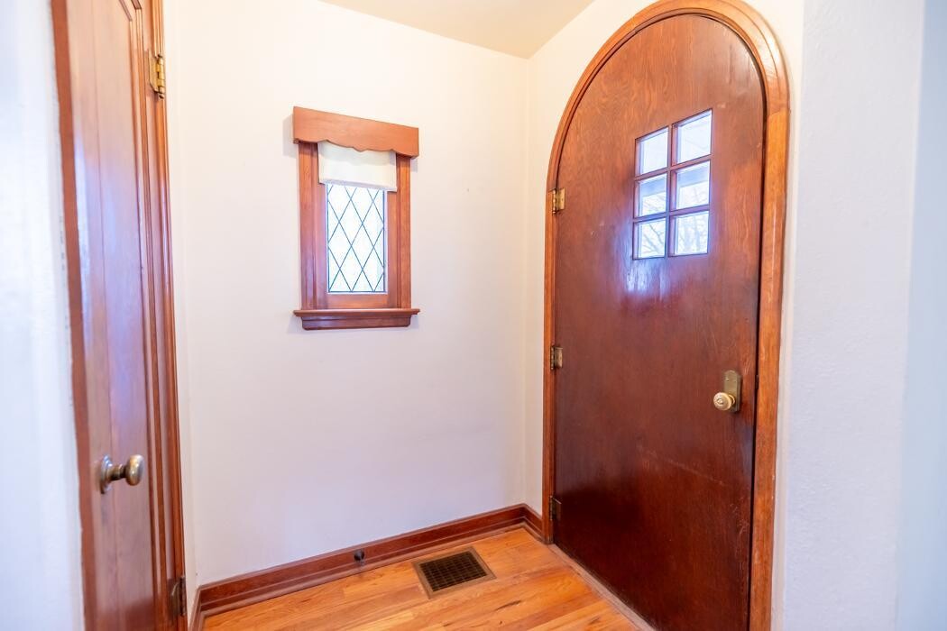 Images Peak Properties