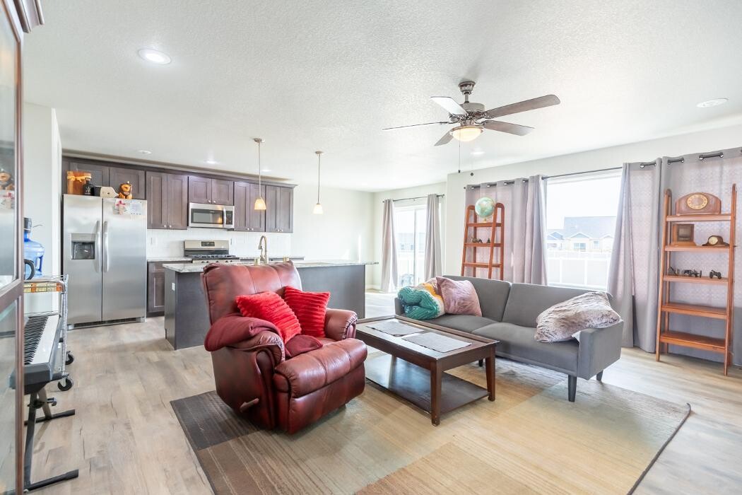 Images Peak Properties