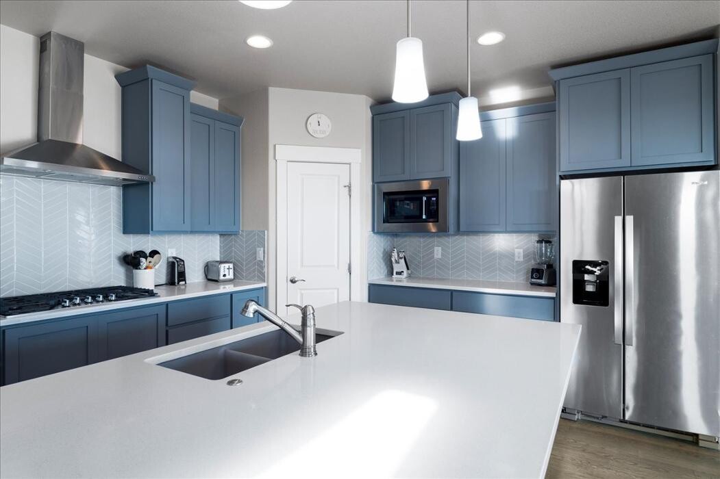 Images Peak Properties