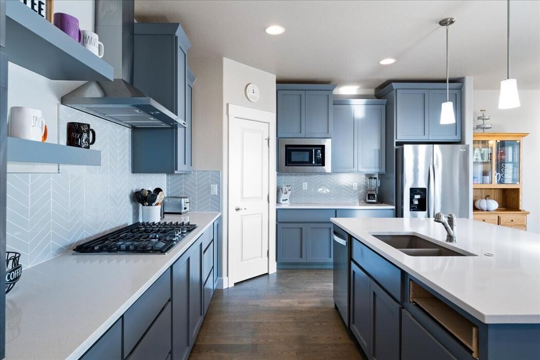 Images Peak Properties