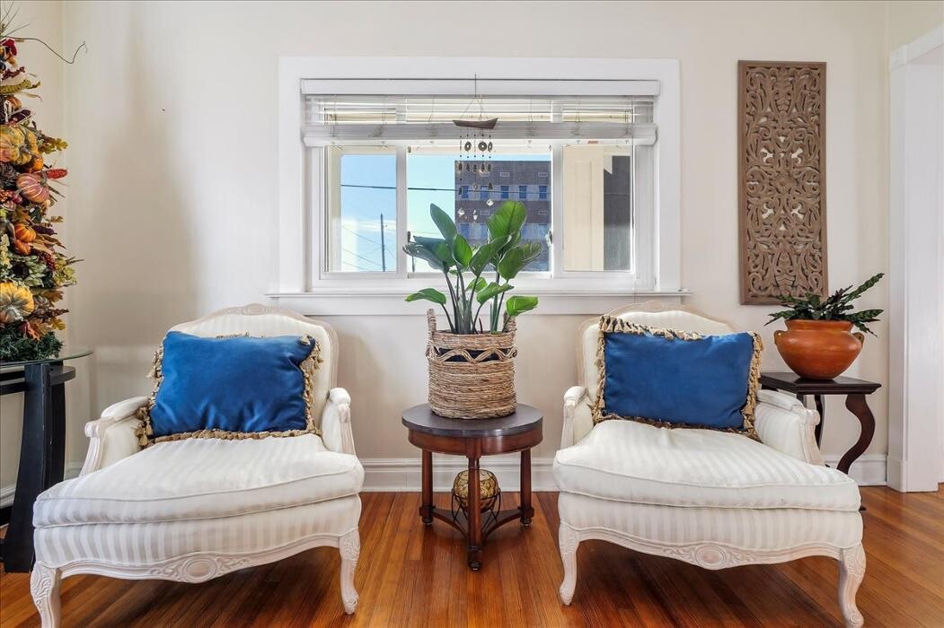 Images Peak Properties