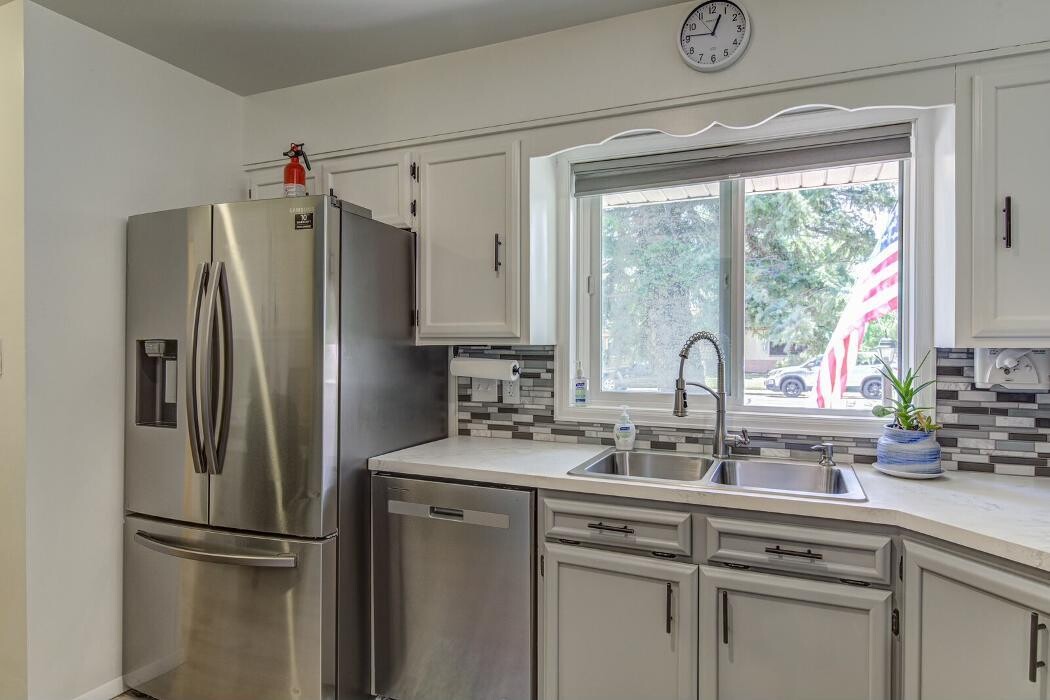 Images Peak Properties