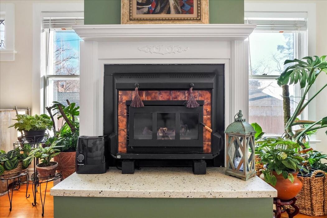 Images Peak Properties