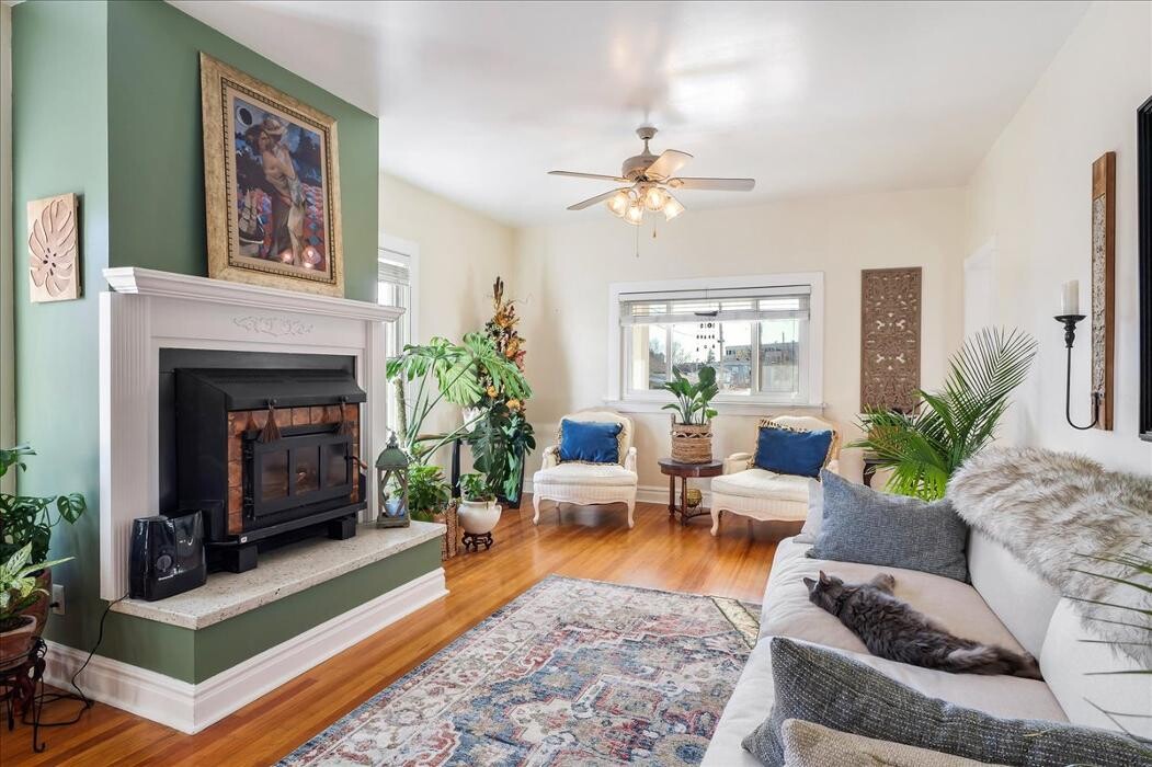 Images Peak Properties