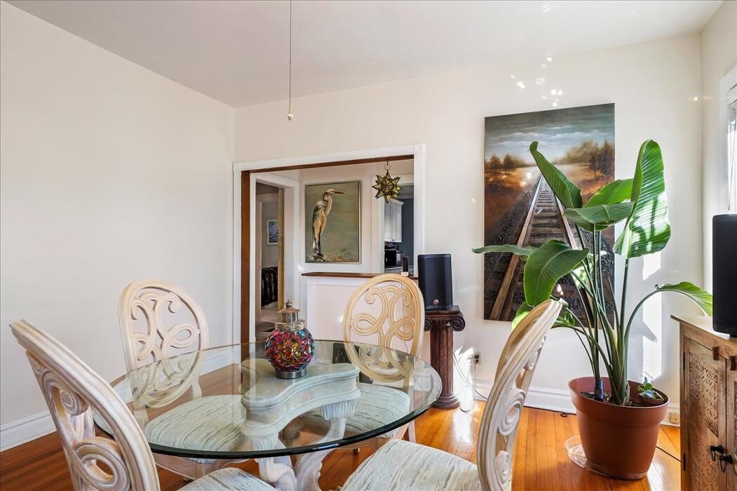 Images Peak Properties