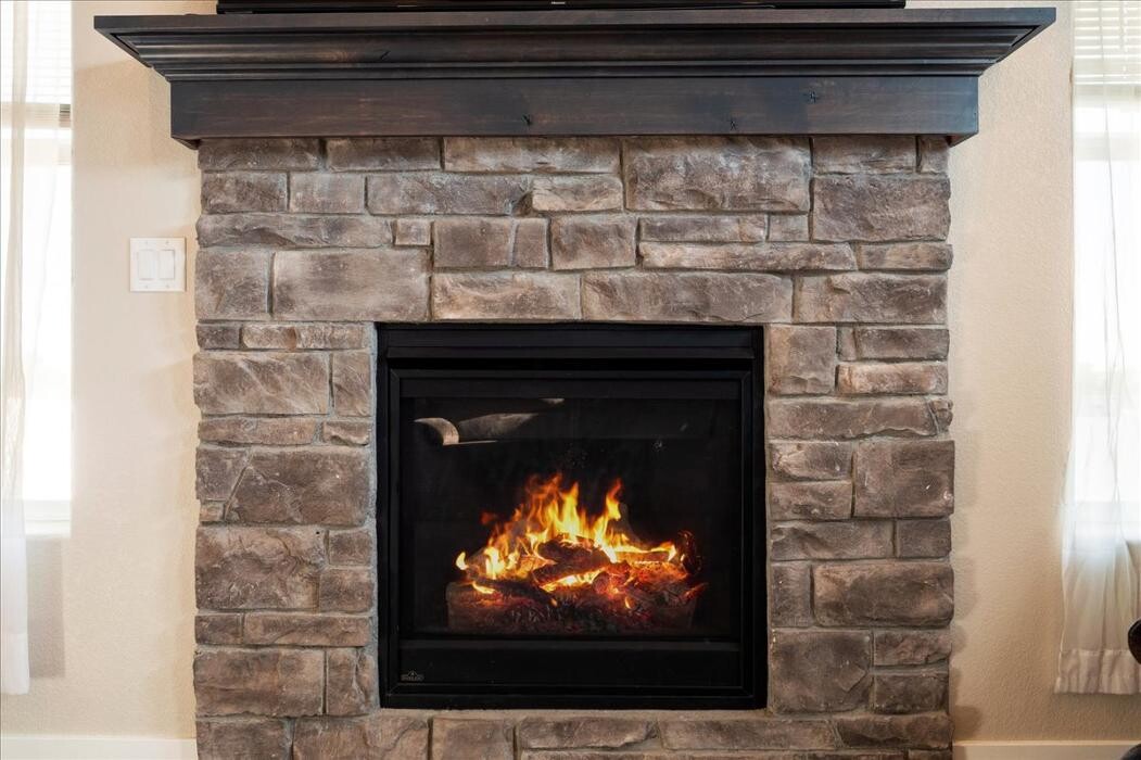 Images Peak Properties