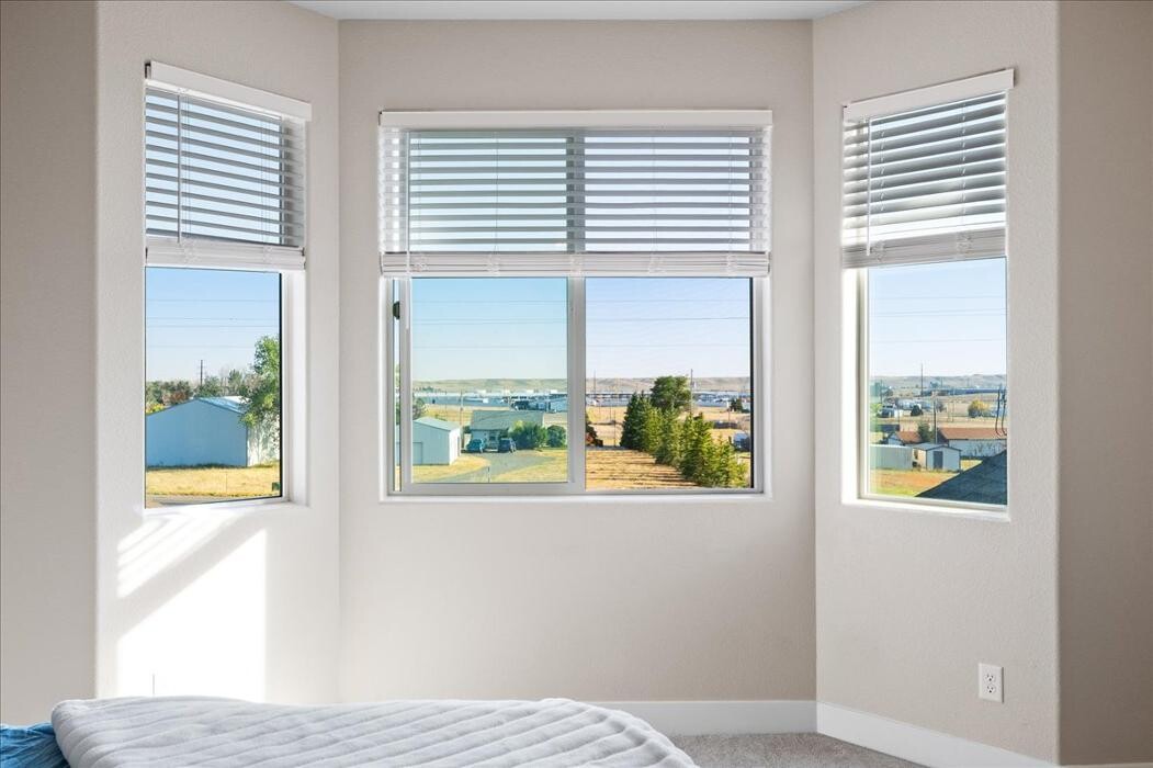 Images Peak Properties