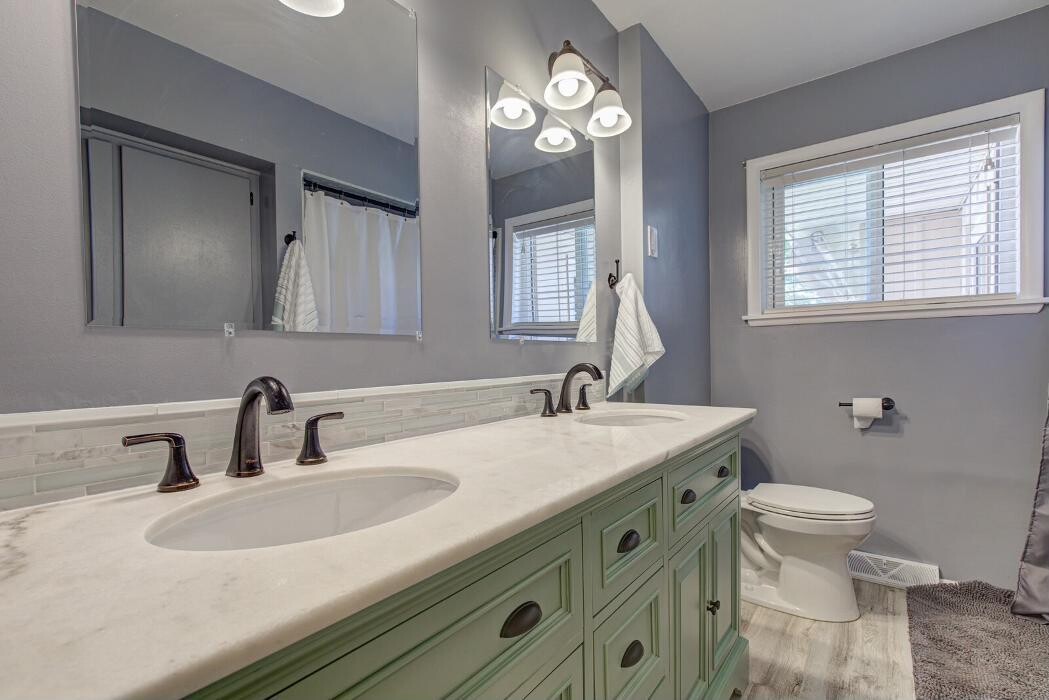 Images Peak Properties