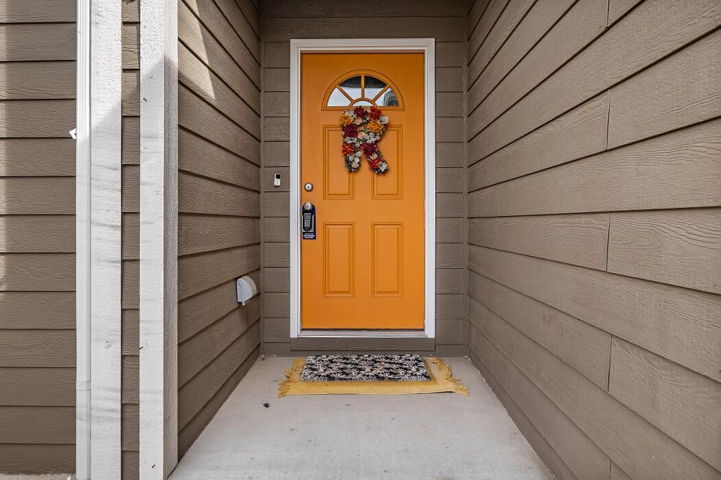 Images Peak Properties