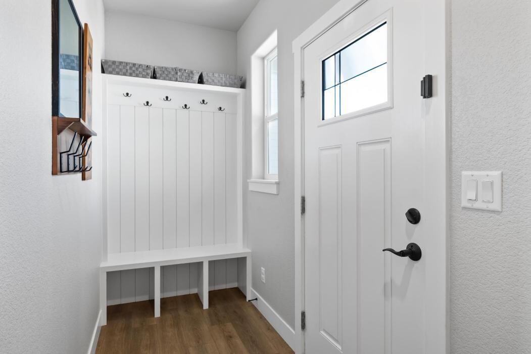 Images Peak Properties