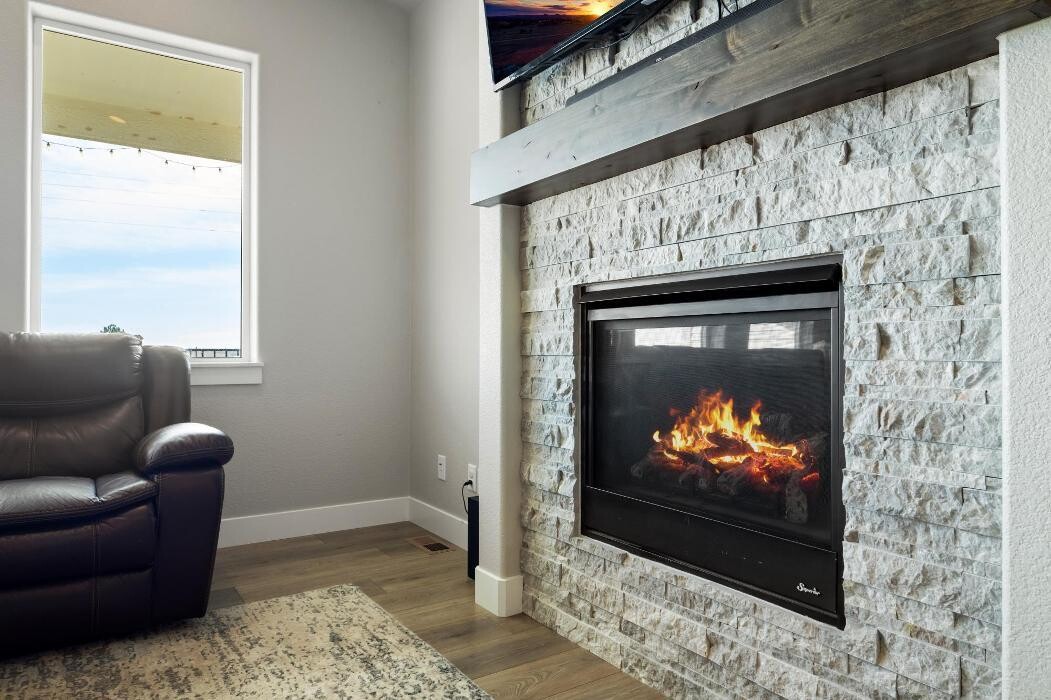 Images Peak Properties