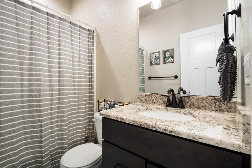 Images Peak Properties