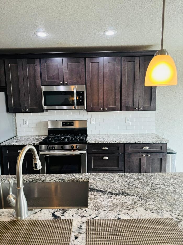 Images Peak Properties