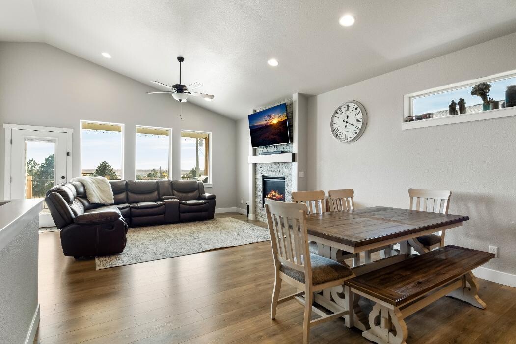 Images Peak Properties