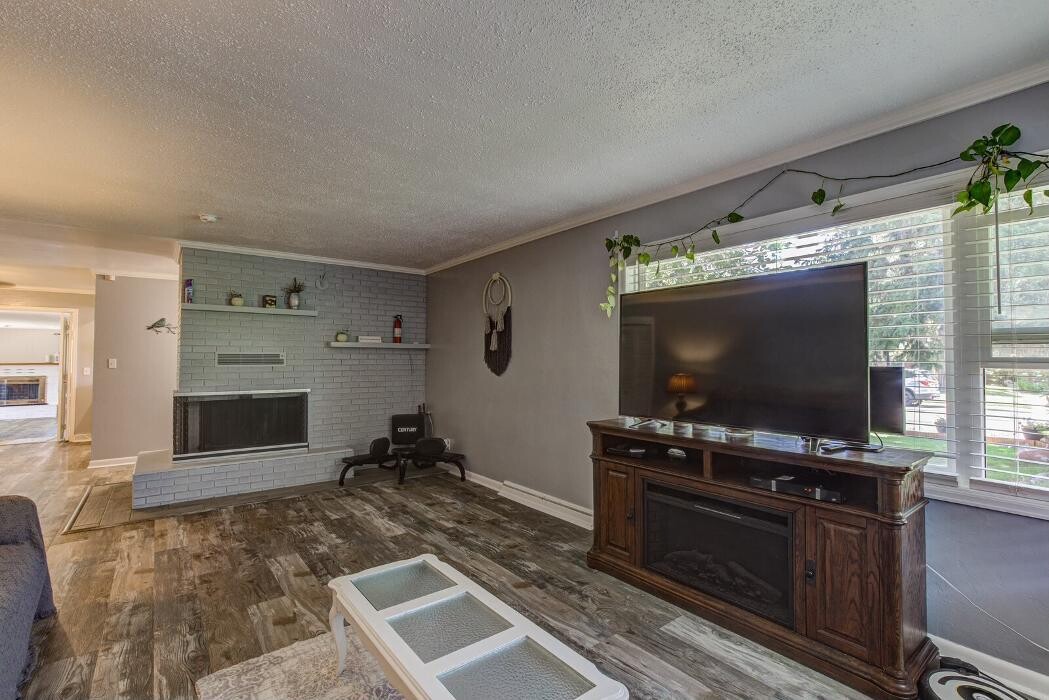 Images Peak Properties