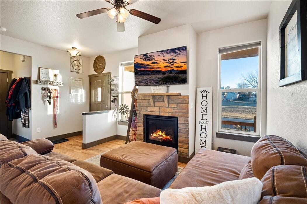 Images Peak Properties