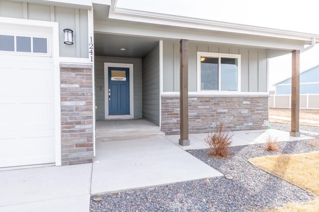 Images Peak Properties