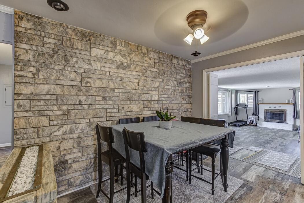 Images Peak Properties