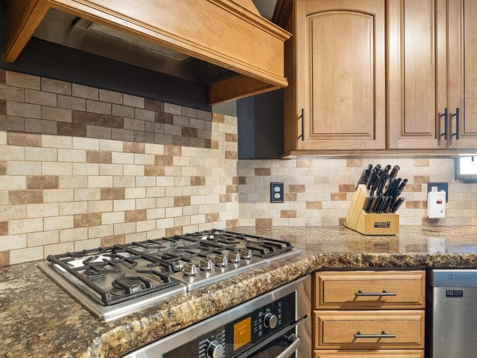 Images Peak Properties