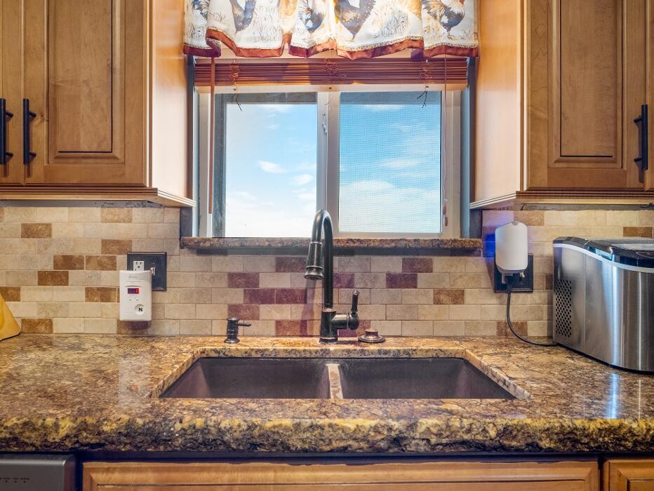 Images Peak Properties