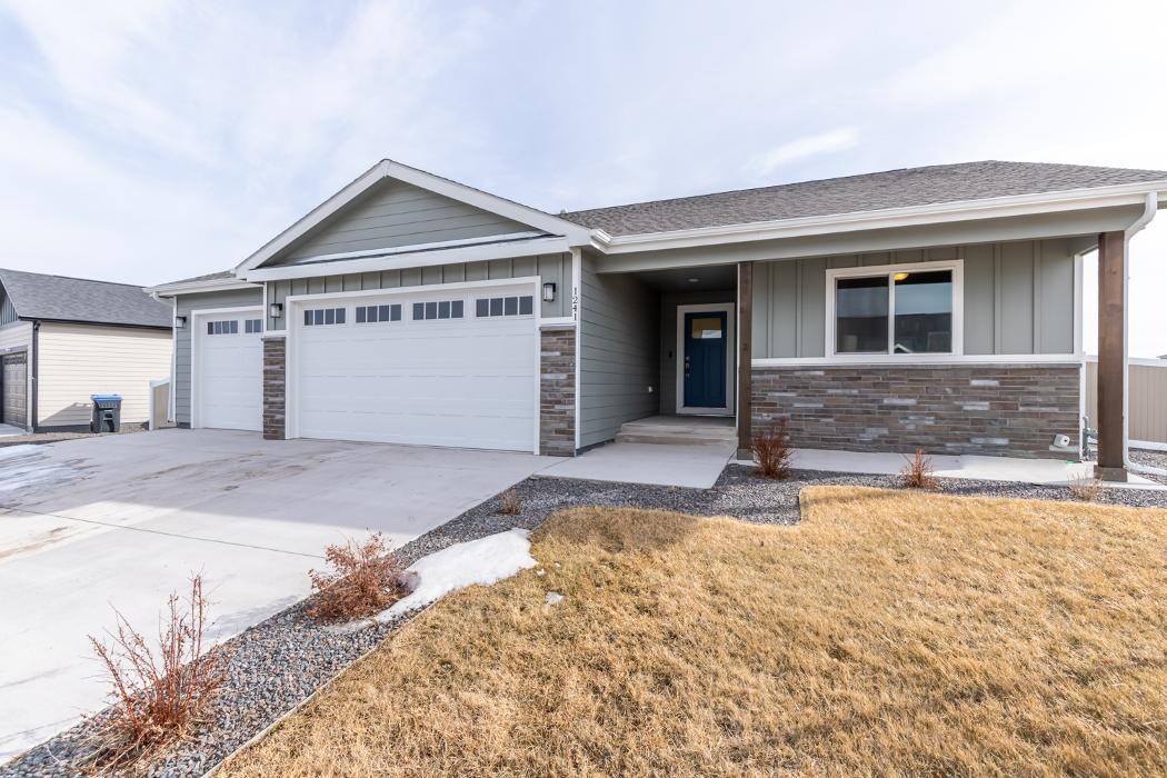 Images Peak Properties