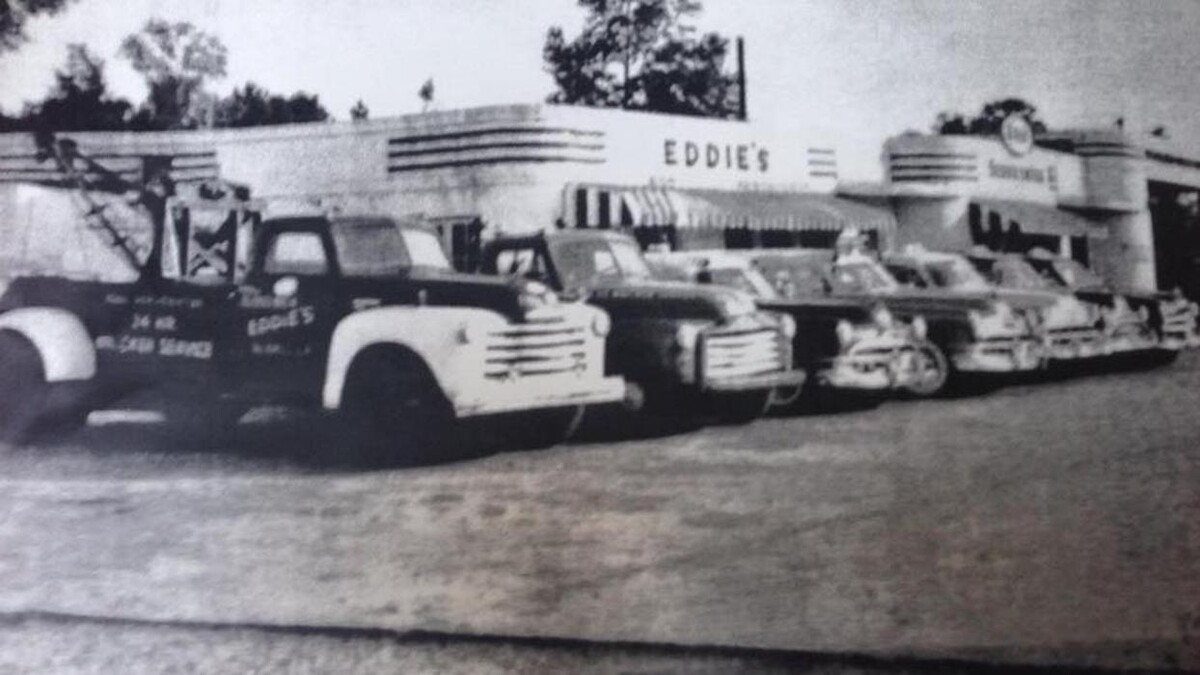 Images Eddie's Wrecker Service - 24 Hour Towing