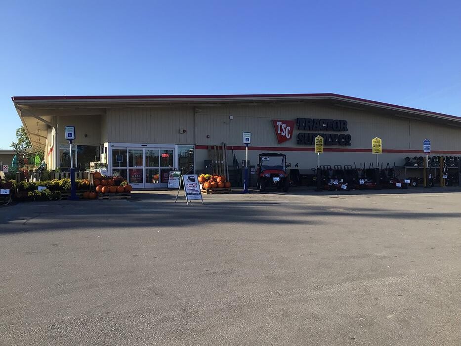 Images Tractor Supply Co.