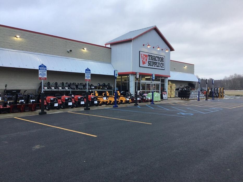 Images Tractor Supply Co.