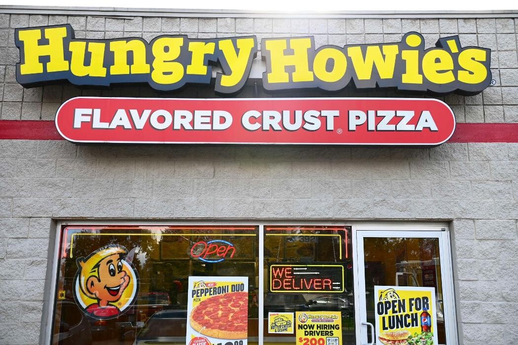 Images Hungry Howie's Pizza