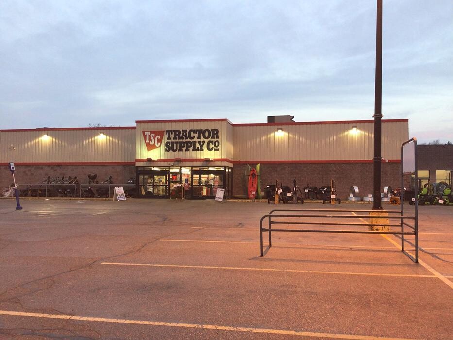 Images Tractor Supply Co.