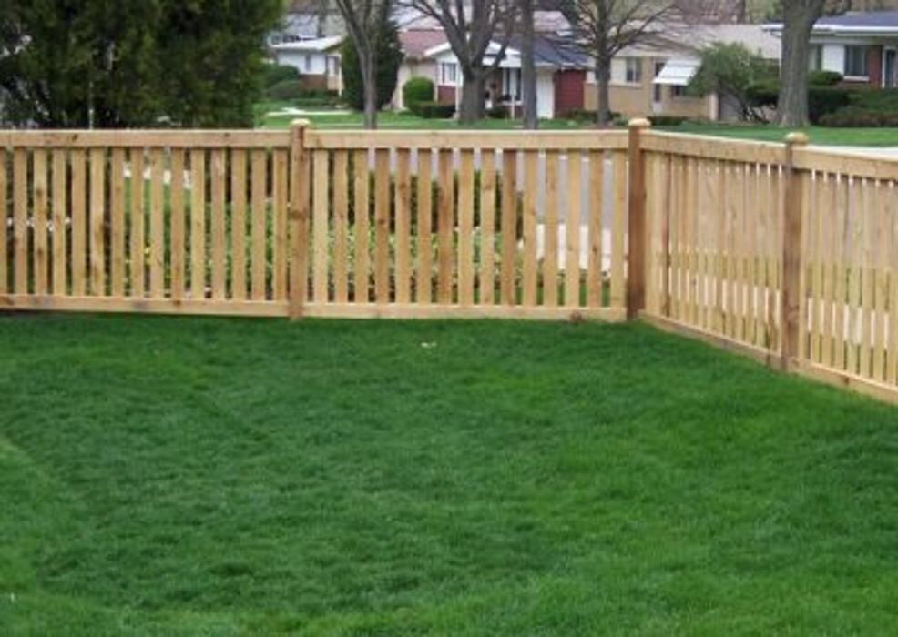 Images Paramount Fence