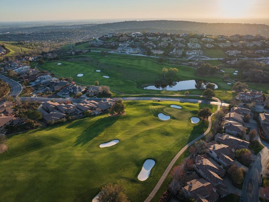 Images Serrano Country Club