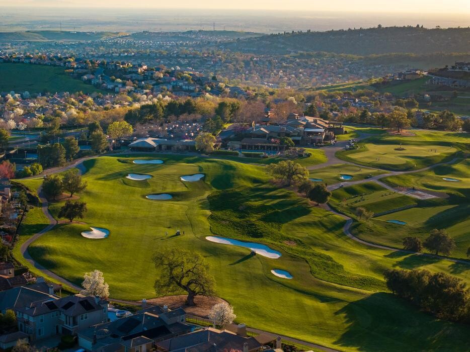 Images Serrano Country Club