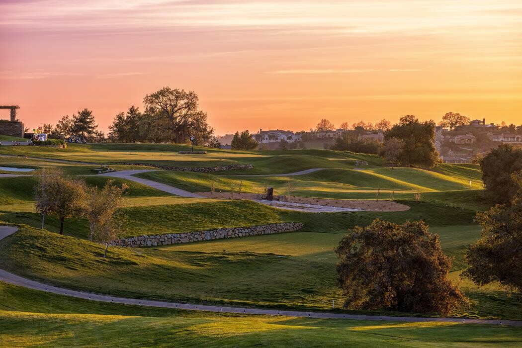 Images Serrano Country Club