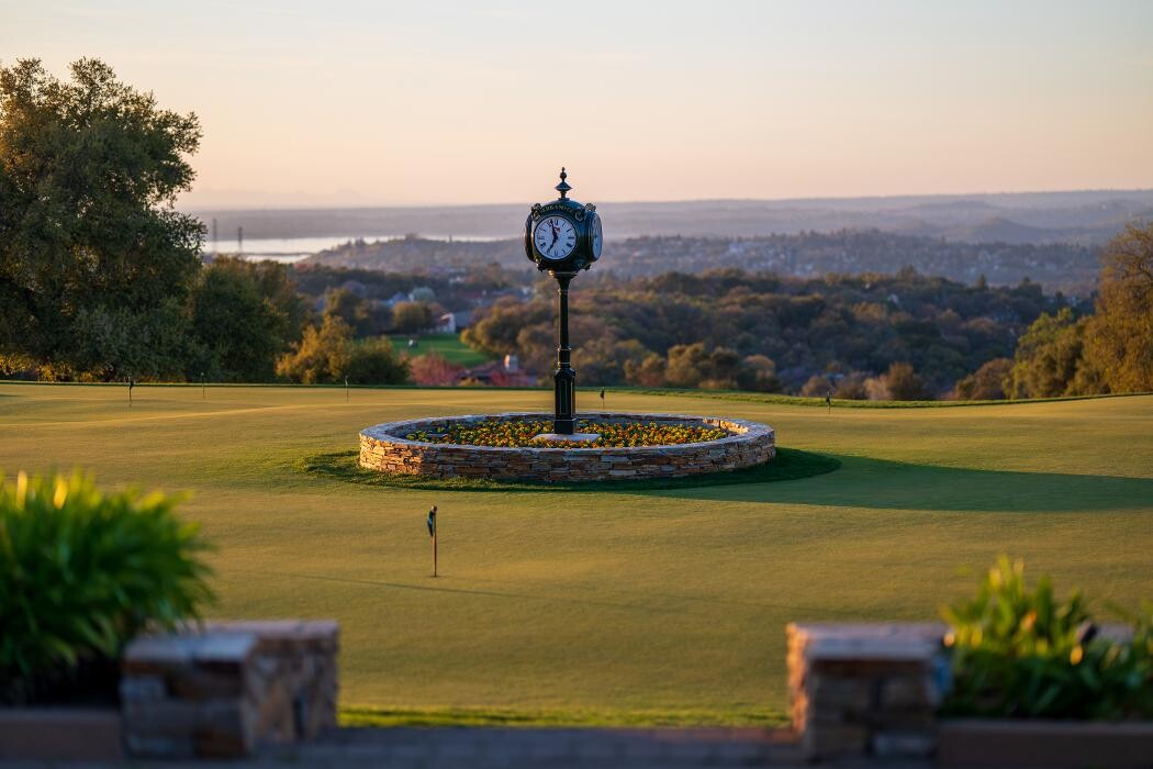 Images Serrano Country Club