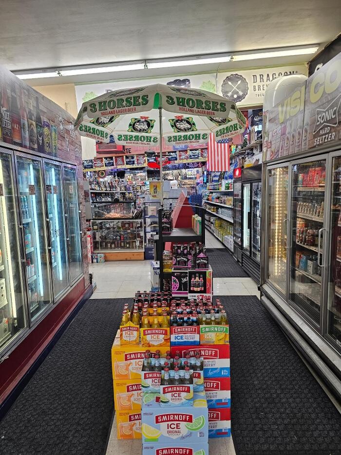 Images GUSS LIQUOR STORE