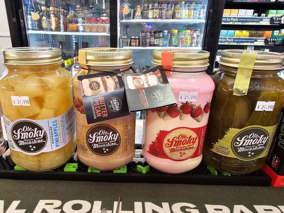 Images GUSS LIQUOR STORE