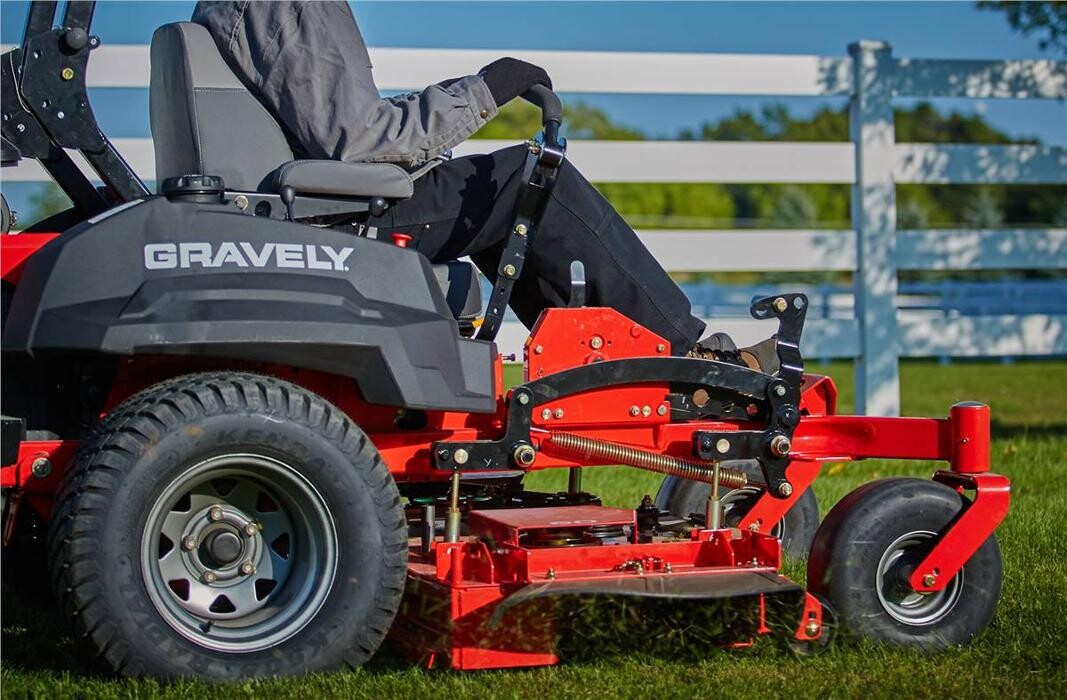 Images M & M Lawn & Leisure Rushford