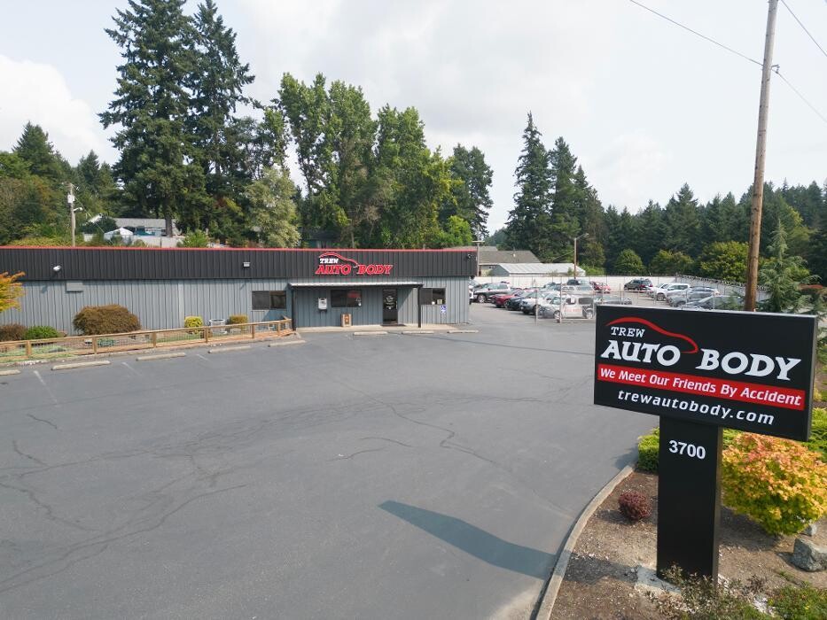 Images Trew Auto Body - Bremerton