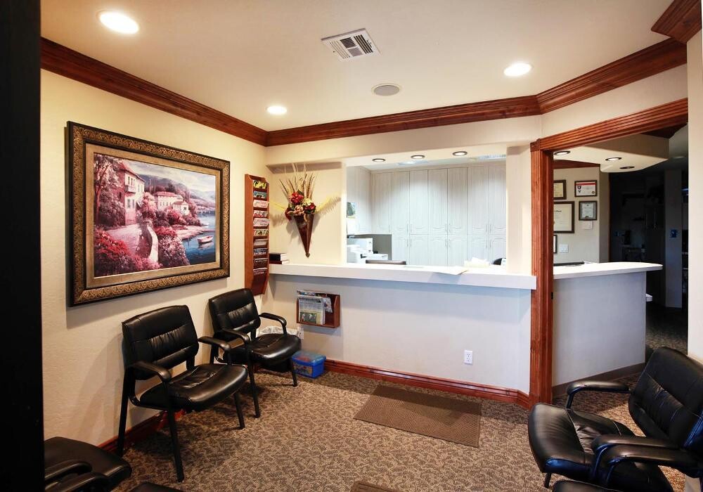 Images Steven C. Badger, DDS