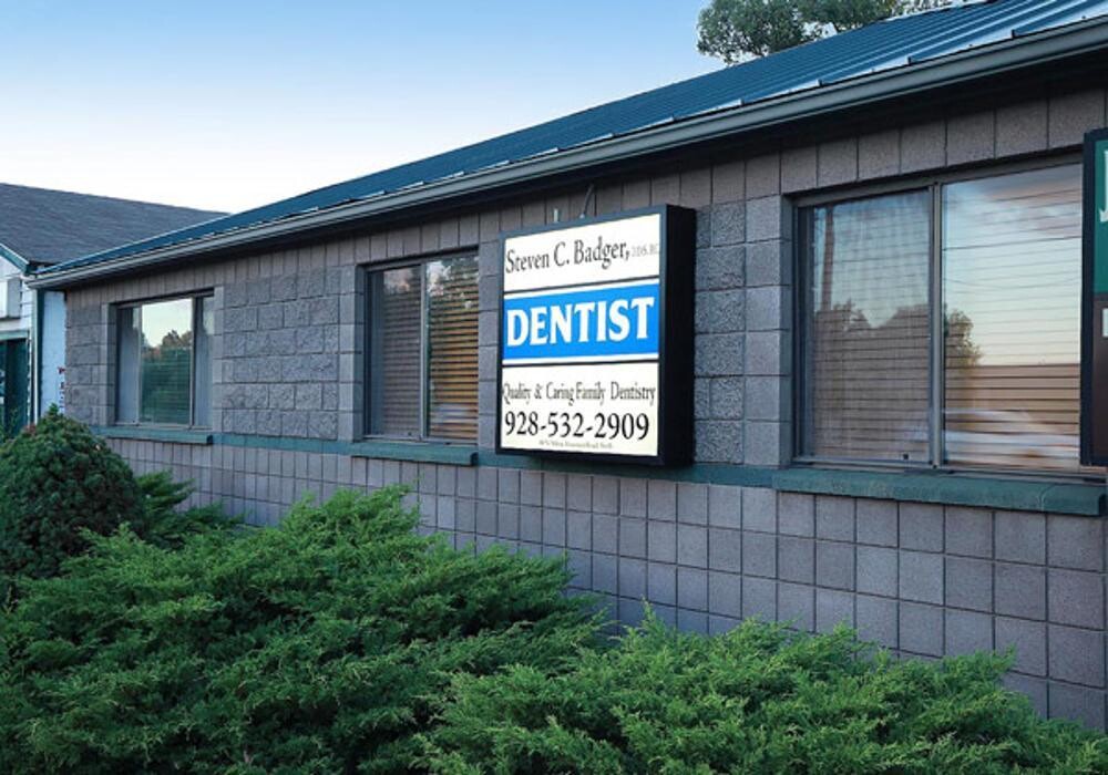 Images Steven C. Badger, DDS