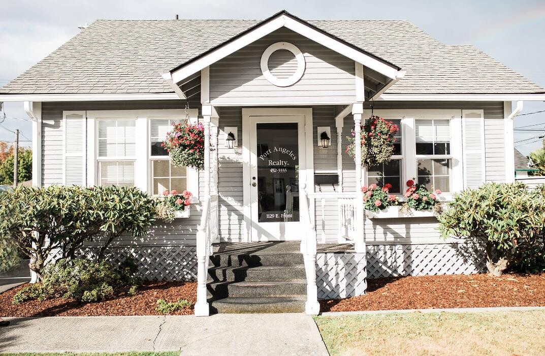 Images Port Angeles Realty